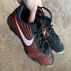2Y Nike Softball Cleats